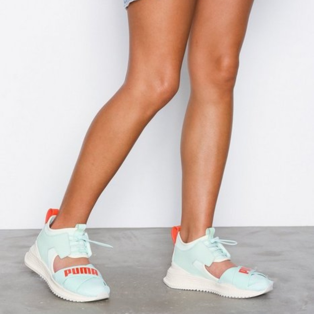 Puma Avid Fenty by Rihanna Sports women's Sneakers - Picture 2 of 8